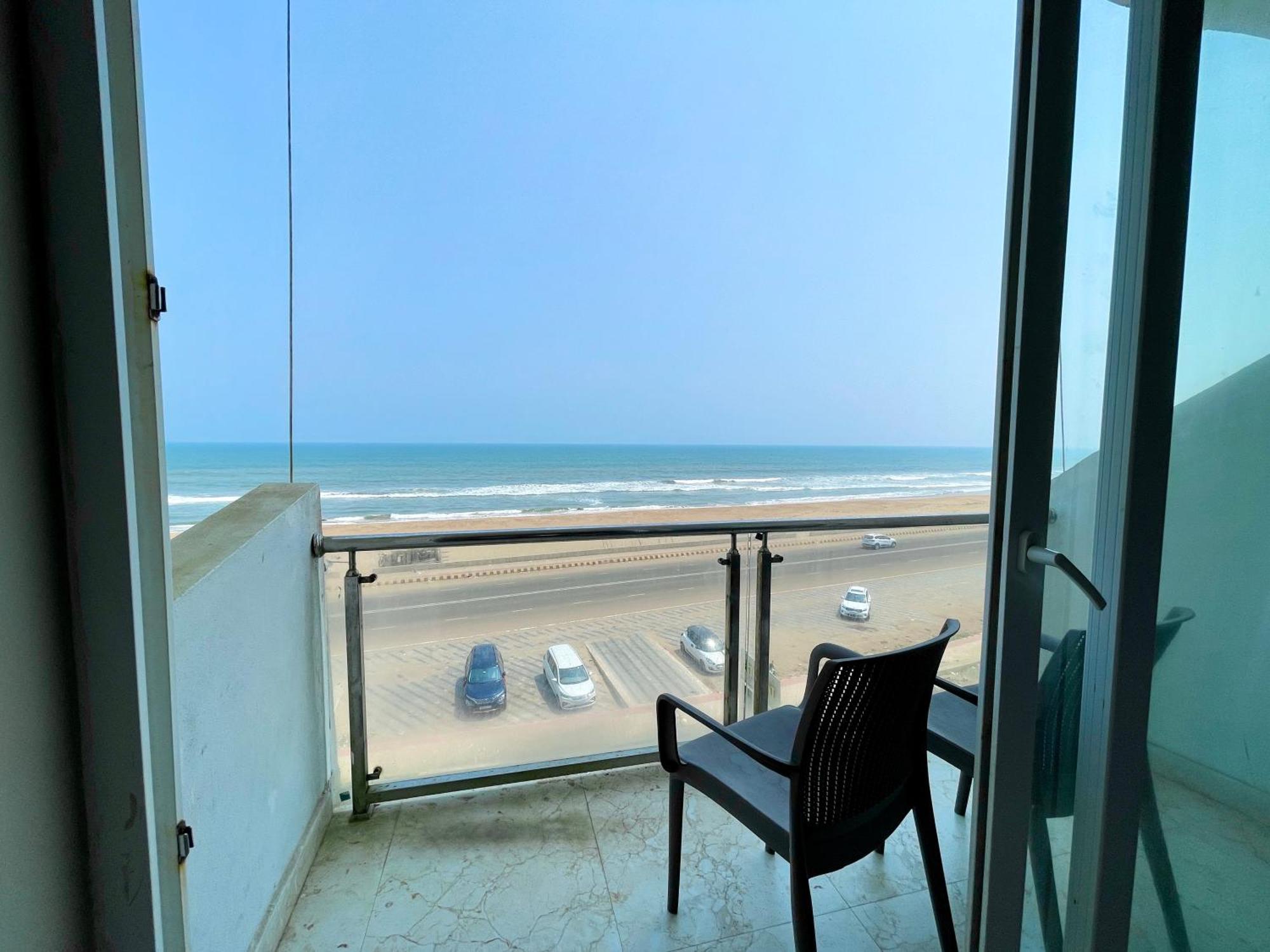 Hotel Tbs In Puri Esterno foto